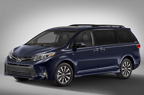2018-Toyota-Sienna-Limited-front-three-quarters